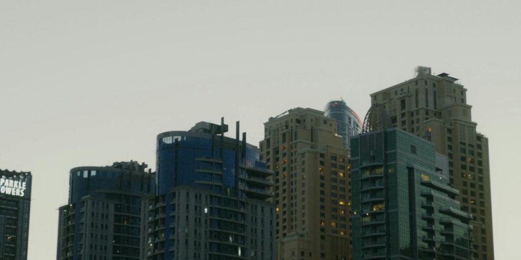 This article is a practical guide to using FAB online banking for international and expat property investors in Dubai, explaining why reliable digital banking m...