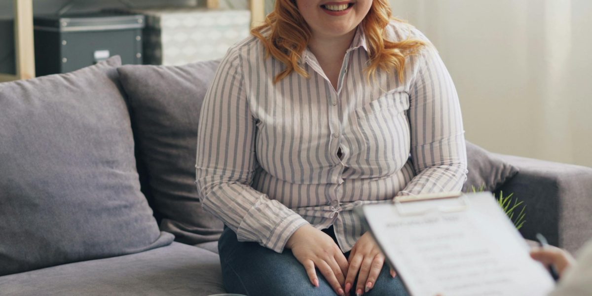 A person seeking guidance from an expert, representing the importance of advice for expat renters in Dubai.