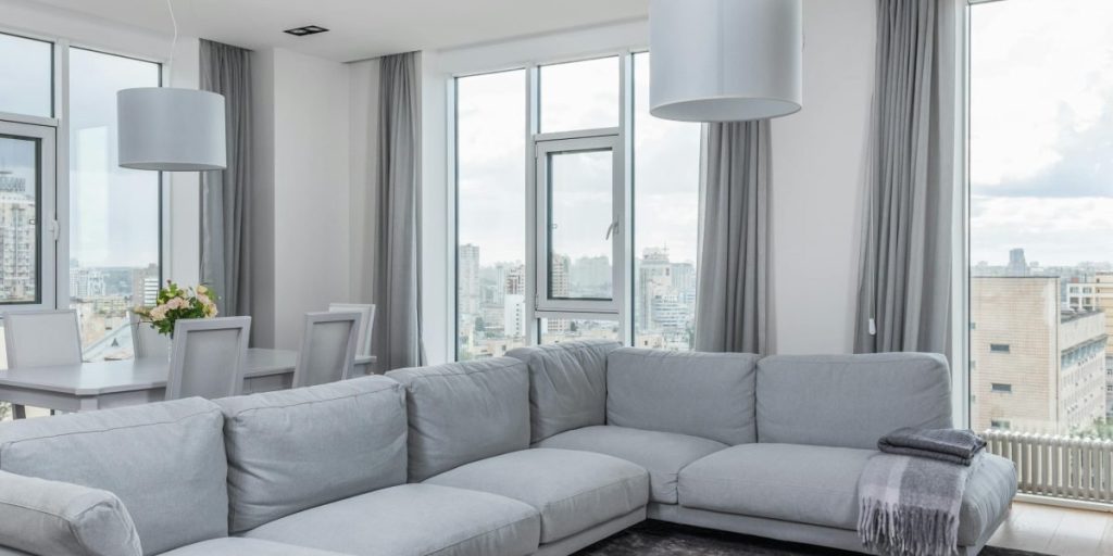 This guide explains everything you need to know about renting a studio flat in Dubai in 2026, from typical rents and neighbourhood choices to the true costs and...