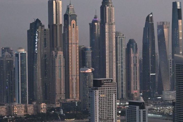 Cross-Border Banking Dubai Expats Property Investors Money Management
